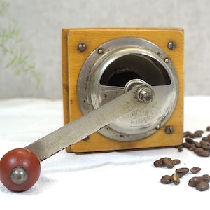 alte Kaffeemühle, Mokkamühle, coffee grinder Burg-Mühle, MHS 40er Jahre Bild 7