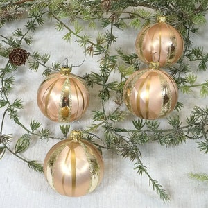 Decorazioni vintage per alberi di Natale - 4 palline di Natale - finitura rosa satinata - anni &#39;80