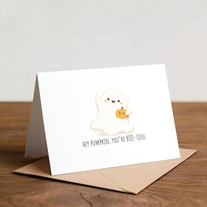 Grappige Halloween-kaart: geest en pompoen, 'Hey Pumpkin, You're BOO-tiful' afbeelding 1