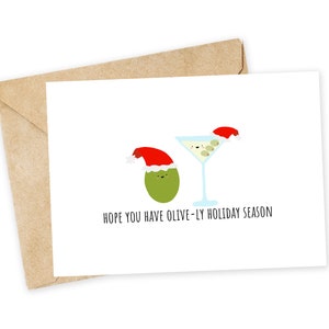 Que tengas una feliz Navidad con OLIVEly: tarjeta de oliva, martini de oliva, divertida tarjeta navideña, árbol de Navidad, divertida tarjeta navideña, bebidas navideñas, oliva, encantadora