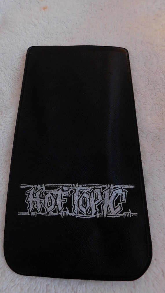 HOT TOPIC Ski OPTIKS