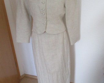 Chic Linen Costume 70s