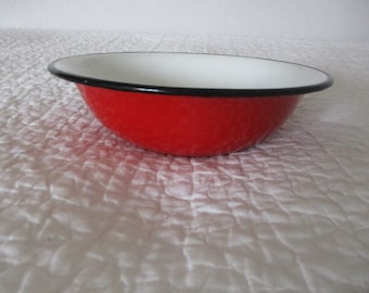 red enamel bowl, bowl, metal, enamel, vintage, retro, rock-a-billy, bowl