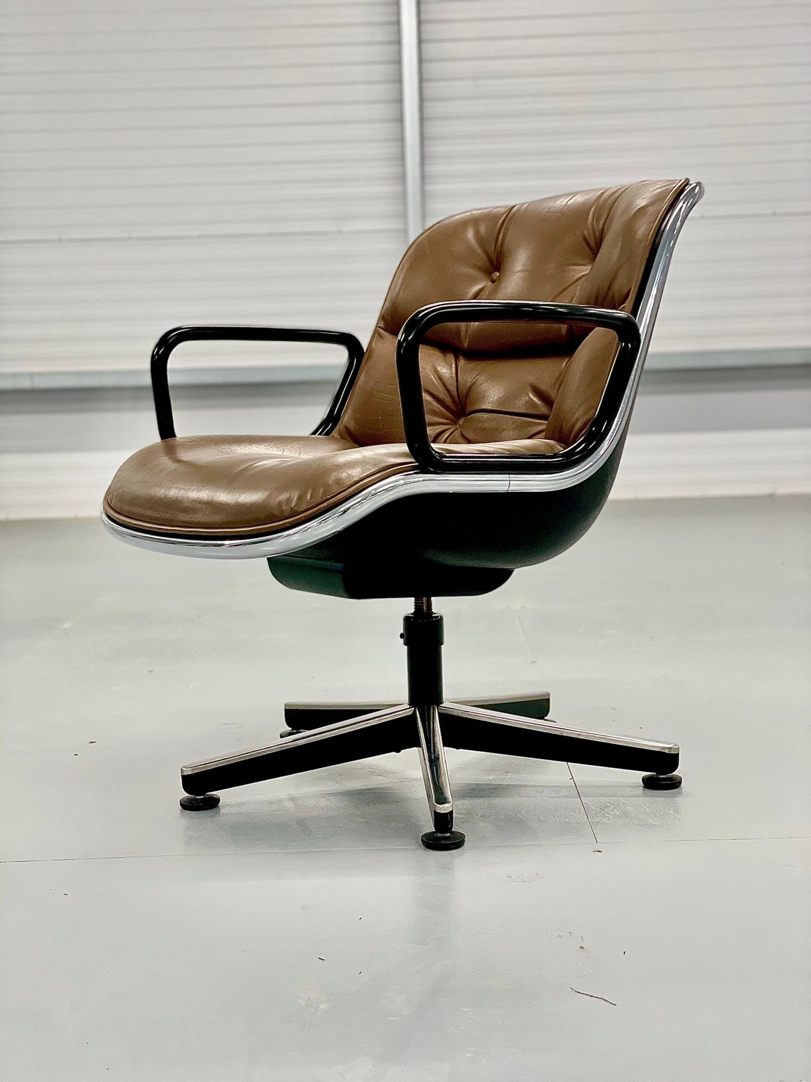 Mid Century Modern Retro Leather Swivel Chair By Charles Etsy