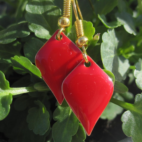 Emaille-Ohrhänger rot, Blütenblatt, Kaltemaille