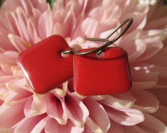Enamel earrings rounded squares, red, cold enamel