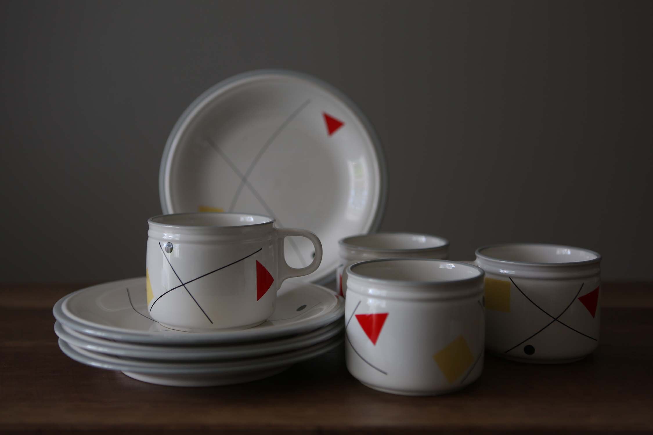 Rare Mikasa Japan Beach Party Cups and Plates Modern Design