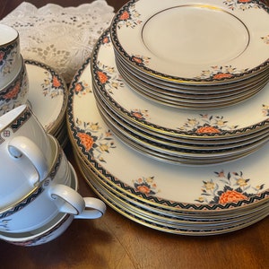 Rare 38 Piece Wedgwood Touraine Dinner Service Bone China England