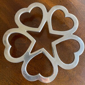 Vintage Brass Ring of Hearts Center Star Trivet Hot Plate Mid Century Modern Brass Trivet Kitchen Trivet Decor India