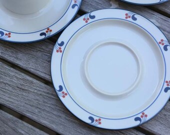 Dansk Bistro Set of 6 Cups an Saucers White and Blue