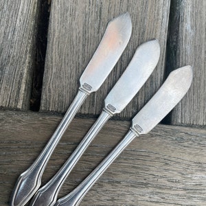 Antique Alvin Butter Spread Knives Set of 3 Silver Plate Flatware