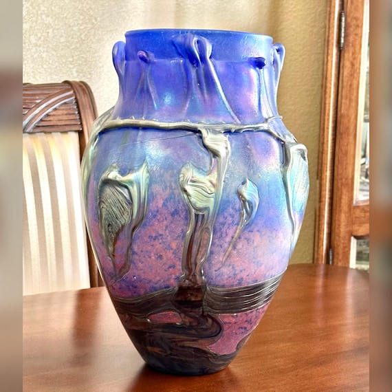 Novaro 1986 Signed Studio Iridescent Cobalt Vase / 14" Signed Vase Jean-Claude Novaro 1986 Iridescent Cobalt Blue Vase / Navaro Glass Vase