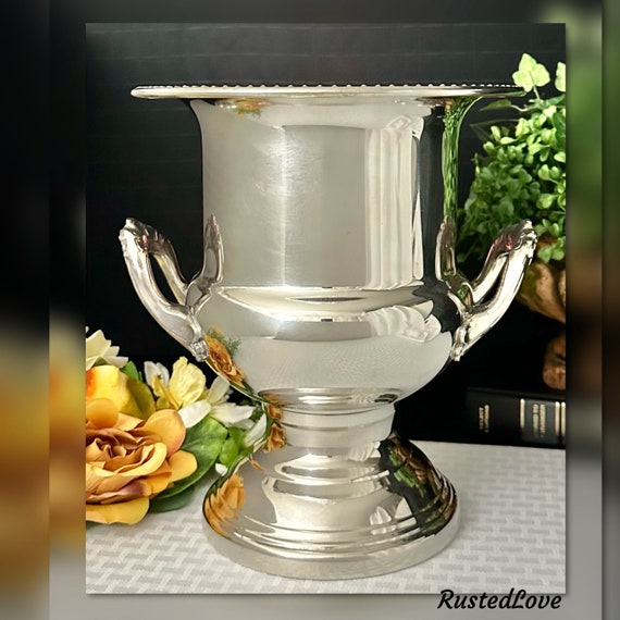 Silver Ice Bucket / Leonard Champagne Bucket / Silver Plated Trophy Urn / Vintage Silverplated Ice Bucket/ Leonard Ice Bucket / Silver Urn