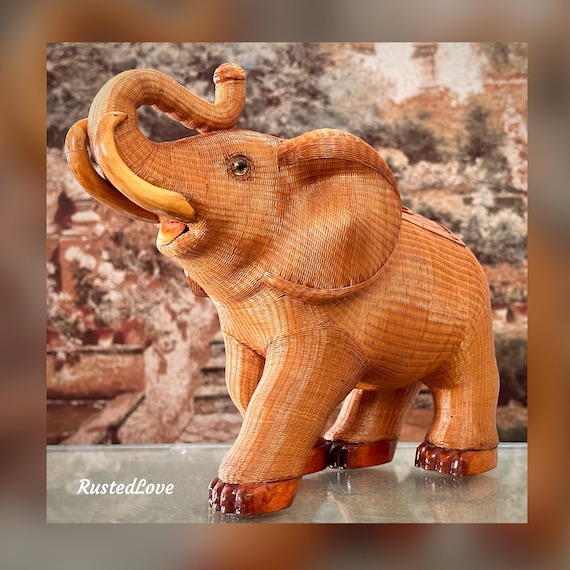 Elephant  Wicker Basket / Shanghai Handicrafts Collection / Vintage Elephant Hand Woven Wicker / Vintage Wicker and Wood Elephant Box /  MCM
