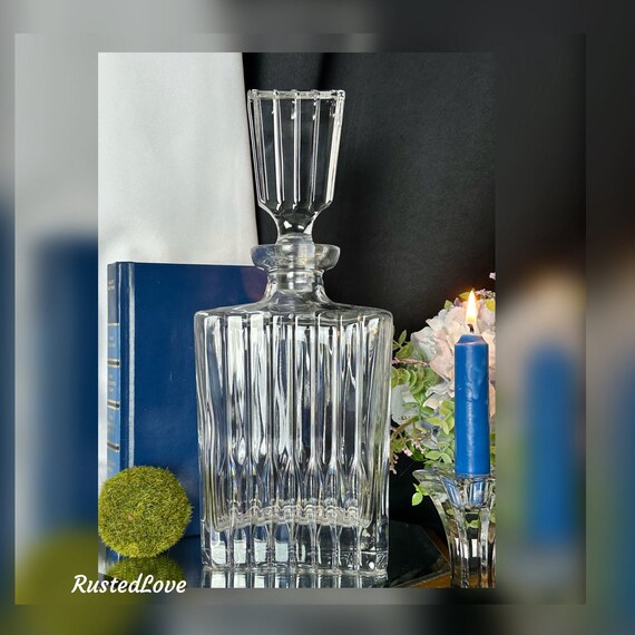 Mikasa Park Ave Decanter / Mikasa Vertical Cut Park Ave Decanter / Mikasa Decanter with Stopper / Blown Glass Park Ave Mikasa Liquor Holder