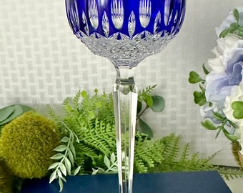 initials on wine glasses Monogrammed Crystal Wine Glasses main image 0