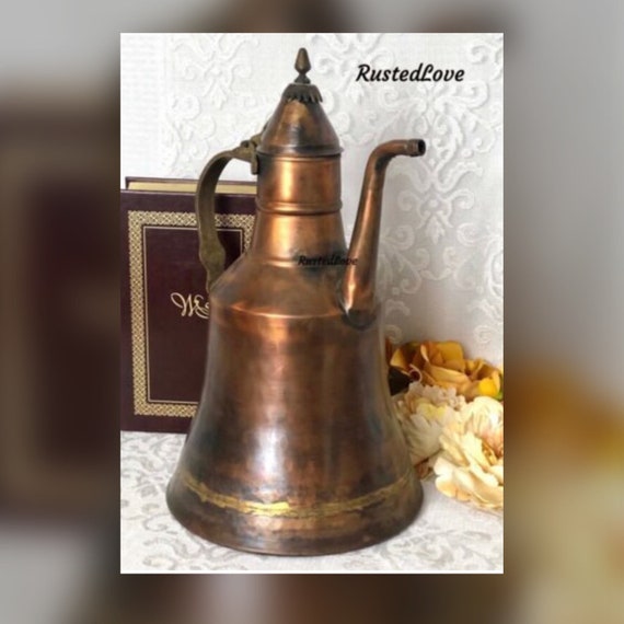 Antique Hammered Pitcher / Solid Copper Ewer / Vintage Water Pitcher / Hand Hammered Copper / Antique Serving Ewer / Antique Copper Vase