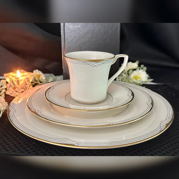 Noritake Golden Cove Dishes / Golden Cove 4 Piece Dinnerware Set / Noritake Golden Cove Ivory Gold & Silver Trimmed Dishes / 5 pc Dish Set