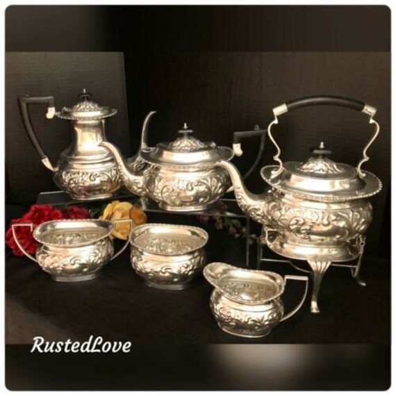 Vintage Silver Plated Elegant Tilting Tea Kettle Pot with Warming