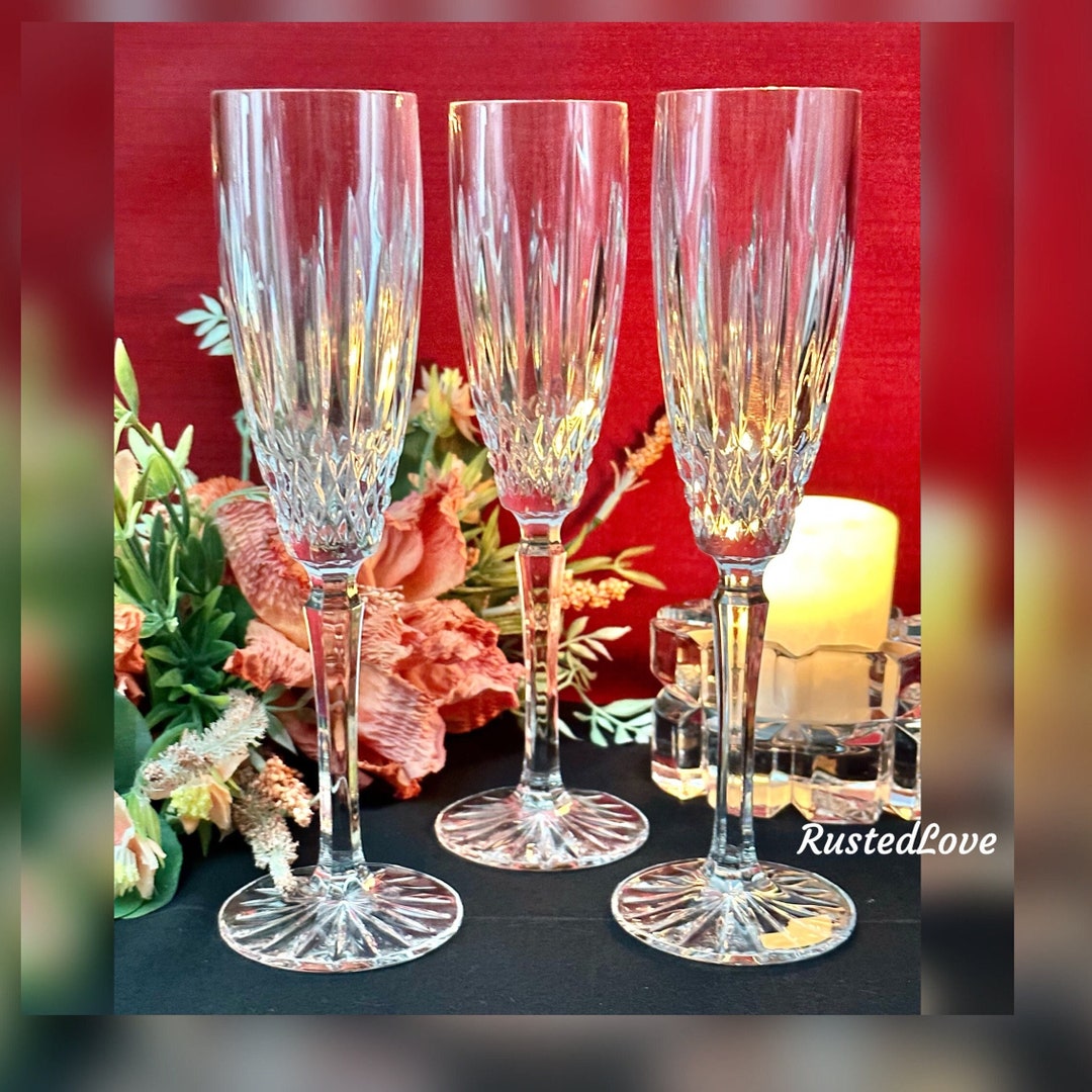 Mikasa Old Dublin Champagne Flutes / Mikasa Champagne Glasses / Old Dublin Toasting Glasses
