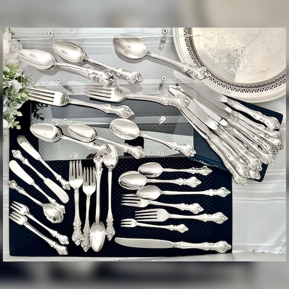 International Silver Orleans Flatware Set 112 Pieces 12 Place Settings