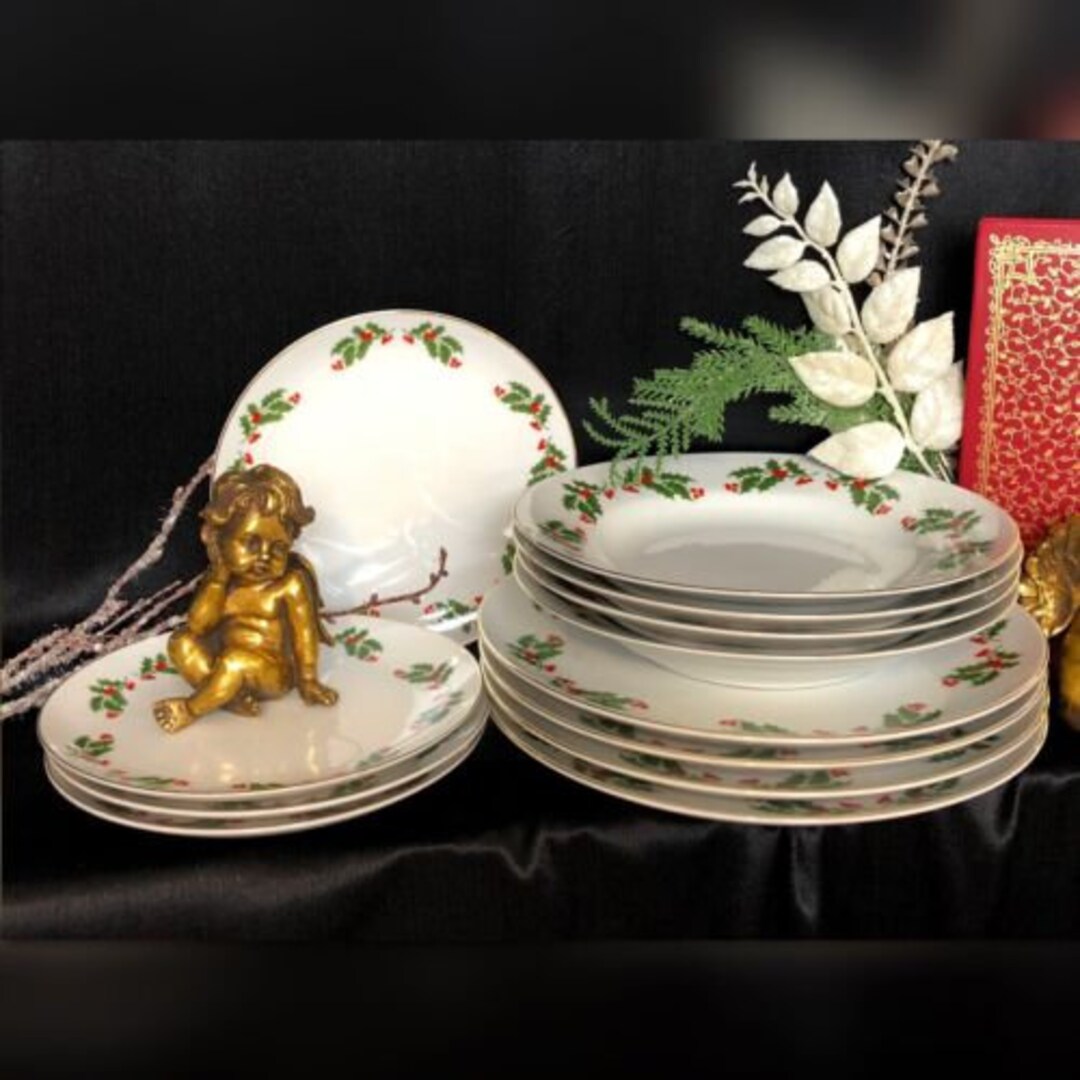 Christmas Dishes / Holly Holiday Dishes / Vintage Kashima all the Trimmings / Vintage Christmas