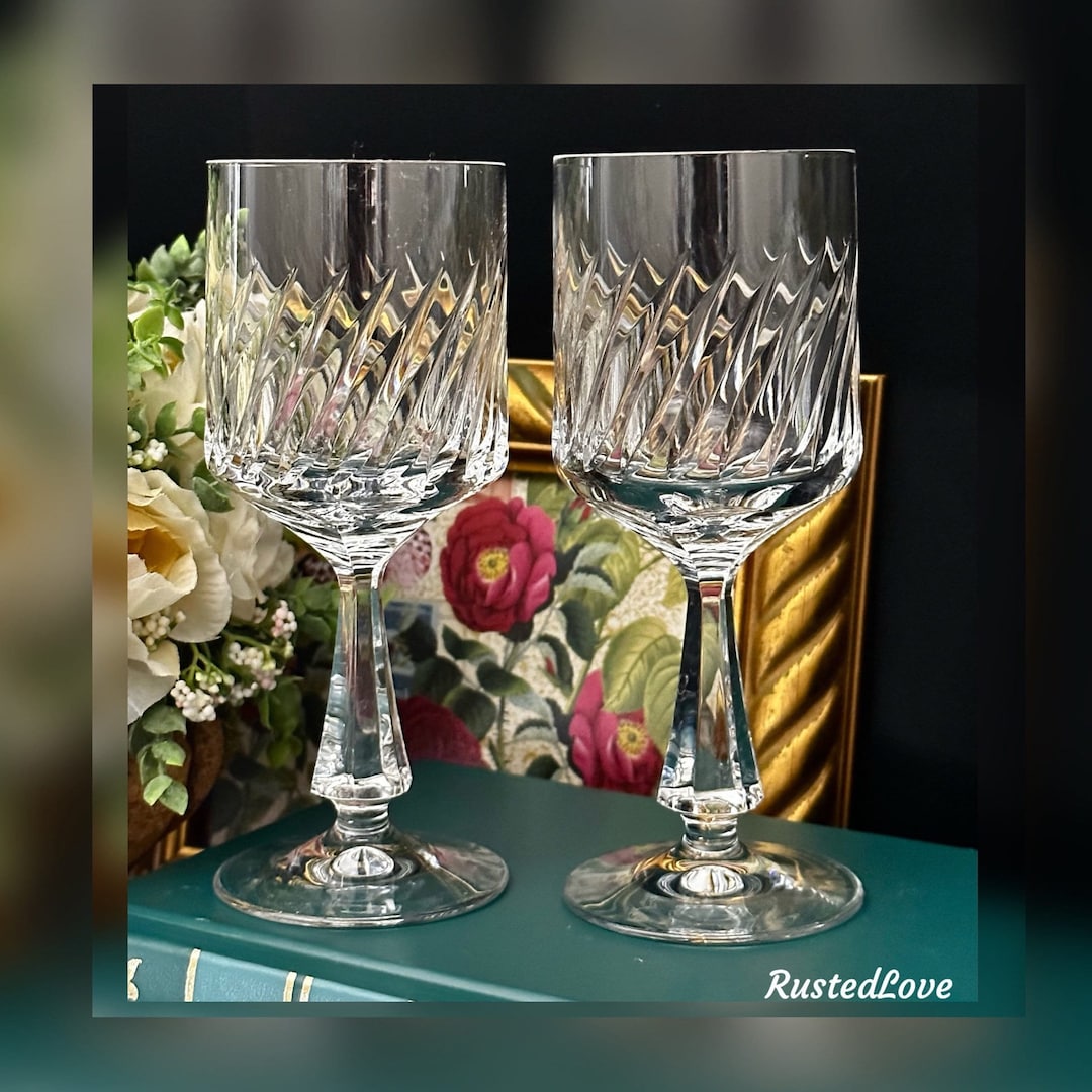 Hoya Corolle Water Glasses / Blown Glass Water Goblets / Vintage Hoya