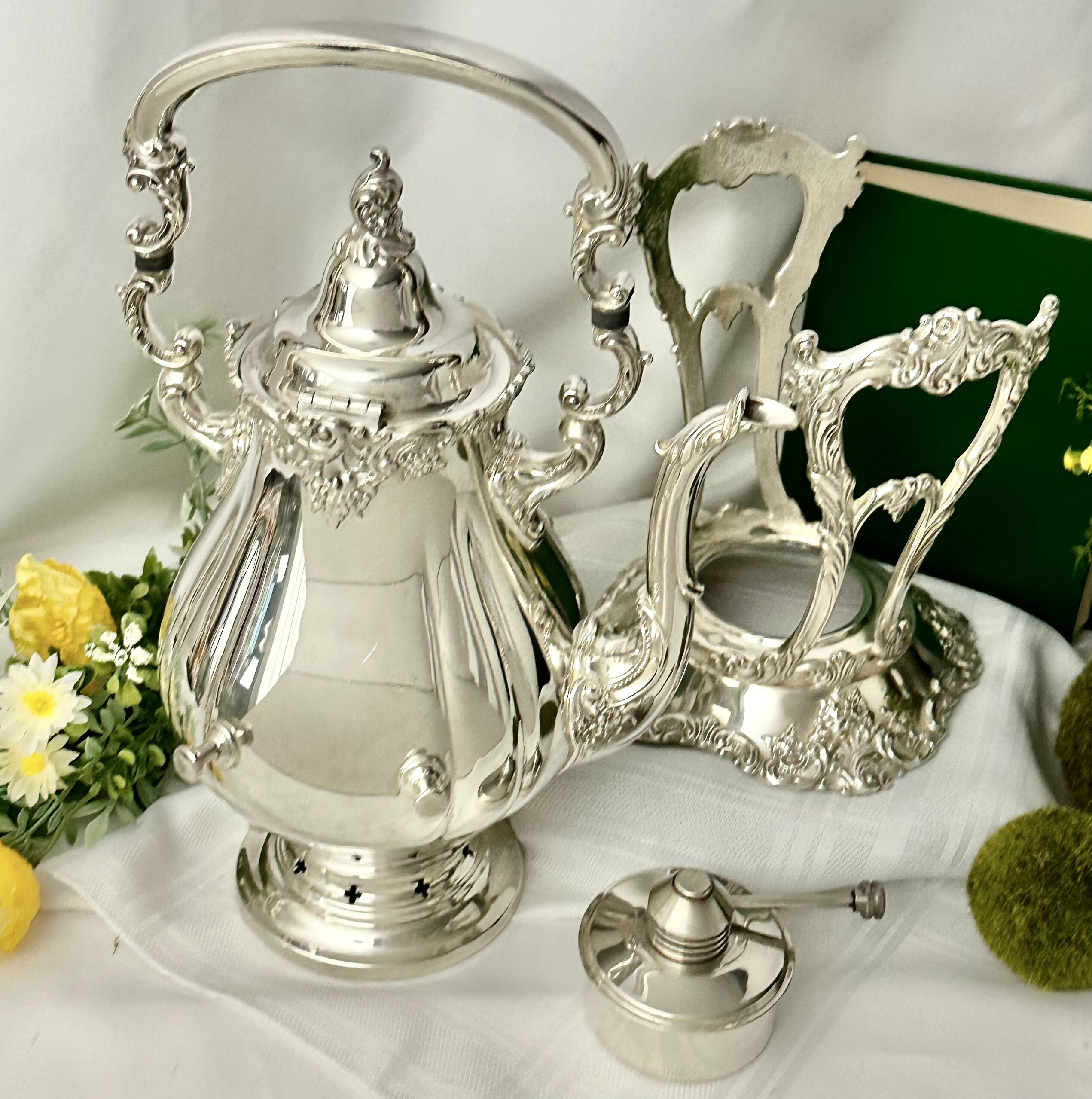 Wallace Baroque Tilting Tea Pot / Wallace Silver Plated Tea Pot