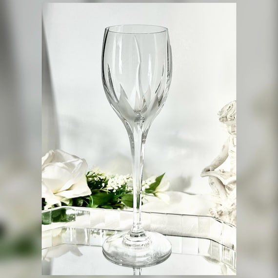 Mikasa Flame D'Amore Imperial Goblet – Frosted Swirls, Blown Glass