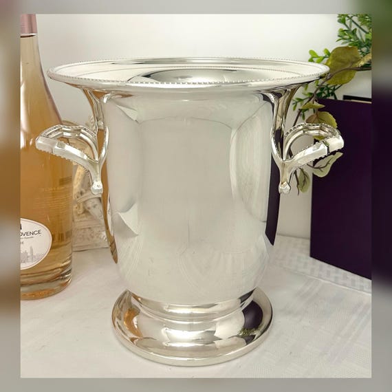 Champagne Bucket Silver Plated / Vintage Silverplated  Ice Bucket / Vintage Silver Trophy Urn Vase / Contemporary Silver Champagne Bucket