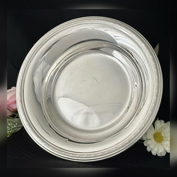 Vintage Sterling Silver Bowl / Vintage Silver Serving Bowl / Sterling Candy Dish / Sterling Silver Centerpiece Bowl / Silver Fruit Bowl