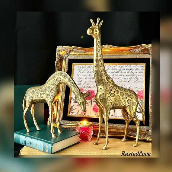 Brass Giraffes / Vintage Brass Giraffes / MCM Figurines / Giraffe Figures / Animal Statues / African Decorations / Animal Figurines Pair