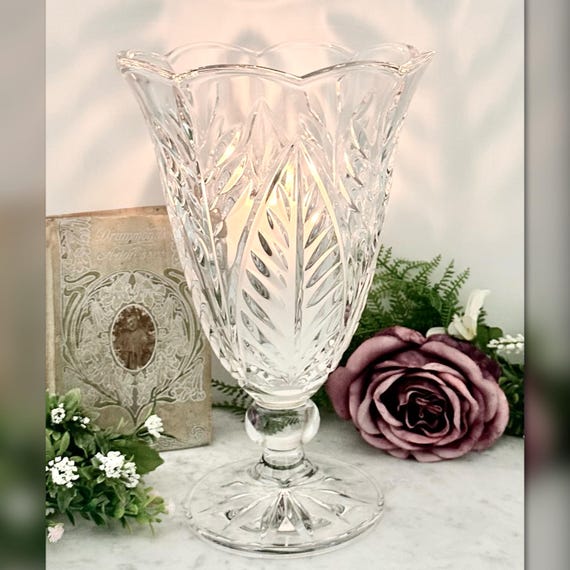 Mikasa Park Ridge Glass Vase Leaf Cuts Footed Scalloped Rim 11 Inch Vintage