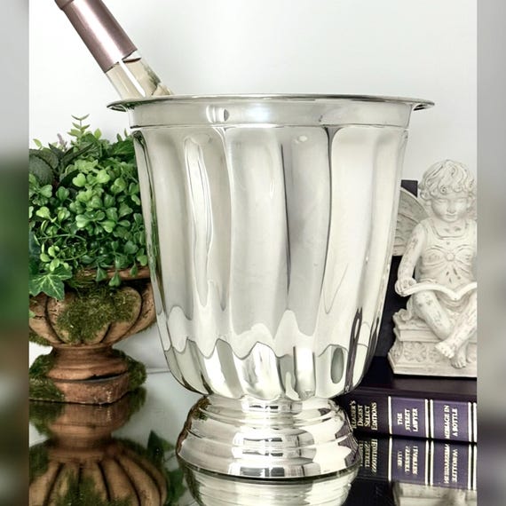 Silver Plated Champagne Bucket / Vintage Silverplated Ice Bucket / Silver Wine Chiller / Silverplated Trophy Urn / Silver Centerpiece Vase