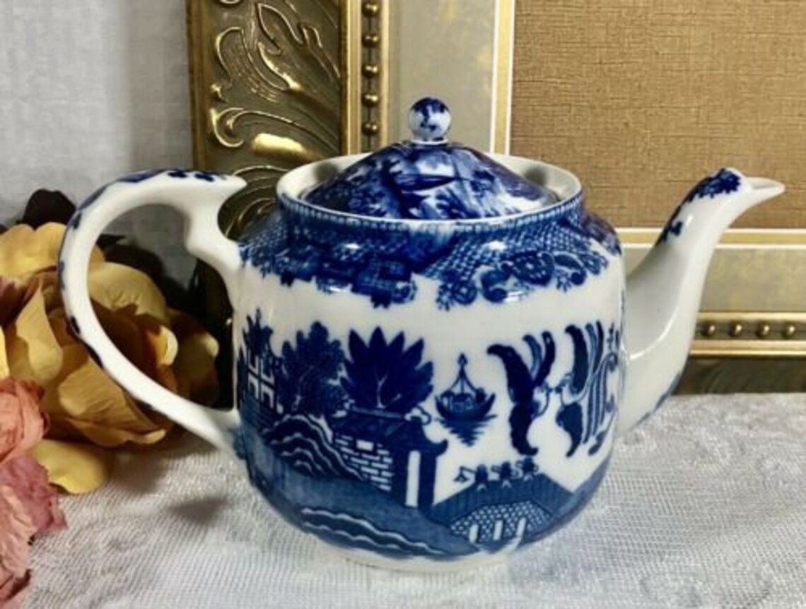 Blue Willow Tea Pot Japan Blue and white Oriental Etsy