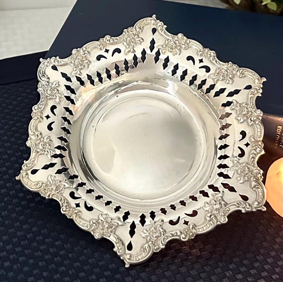 Towle Sterling Silver Pierced Bon Bon Dish - Vintage Filigree Ornate Dish - Pierced Filigree Candy Bowl / Sterling Towle Nut Bowl - 4.4 Oz
