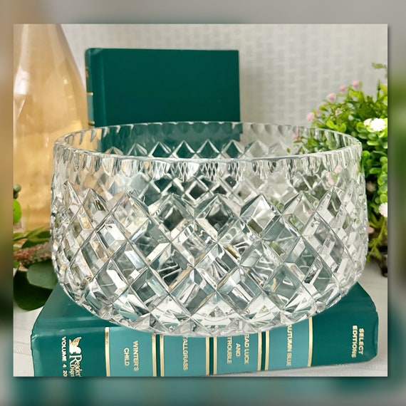 Ceska Crystal Centerpiece Bowl / Ceska Cut Crystal Candy Dish / Decorative 7.5" Bowl / Cut Crystal Centerpiece Bowl / Vintage Crystal Bowl
