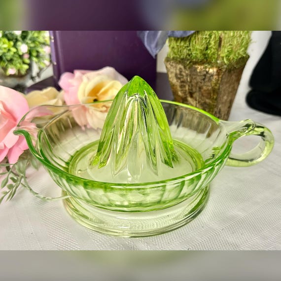 Vintage Depression Uranium Glass Juicer / Vintage Handled Depression Vaseline Green Glass Juicer / Uranium Depression Green Glass Juicer