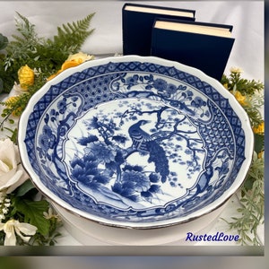 Oriental Blue and White Pheasant Bowl / Toyo Serving Dish / Vintage Flower Bowl / Blue and White Pheasant Toyo Bowl / Oriental Serving Bowl
