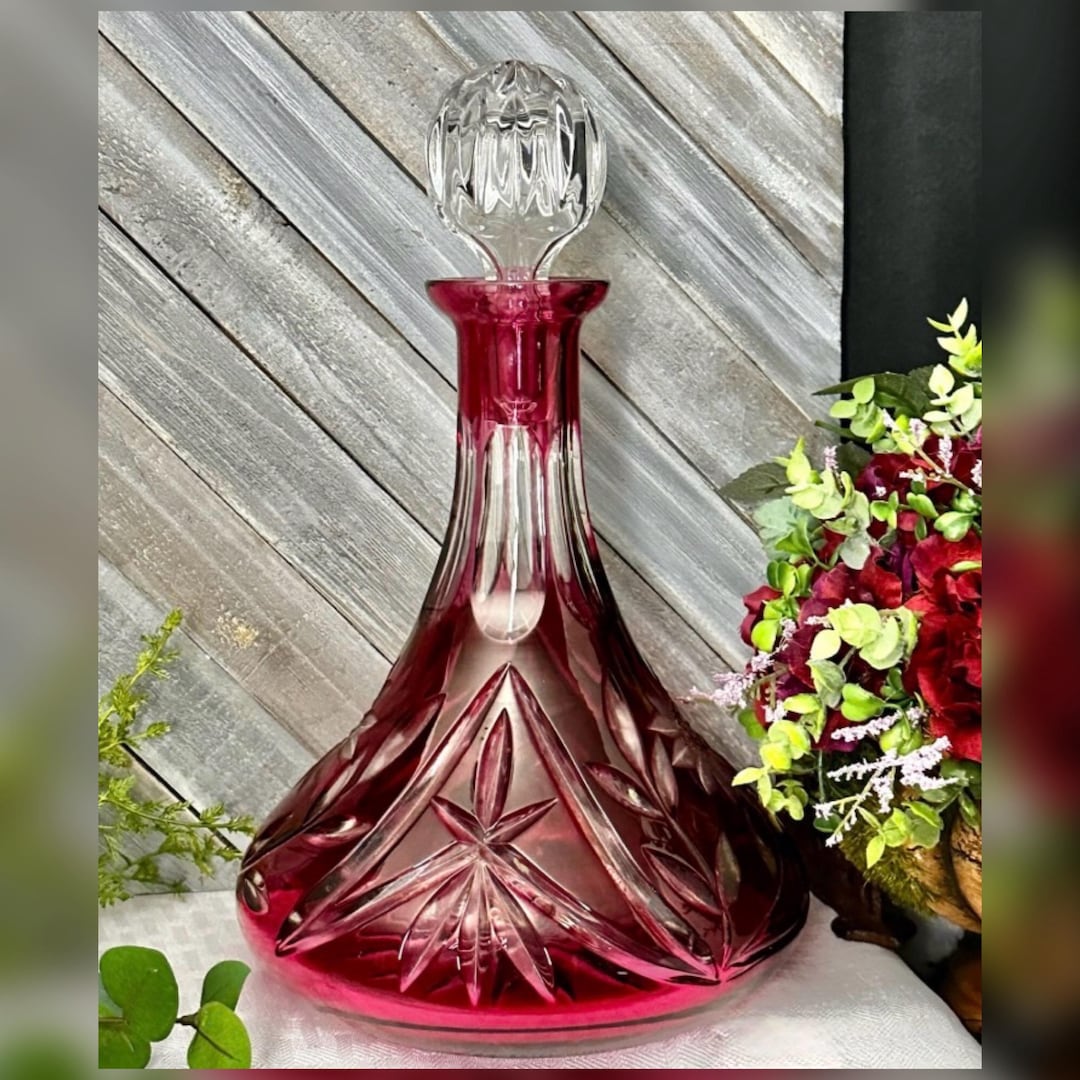 未使用品 NACHTMANN ガラス製 花瓶 赤 ヴィンテージ Nachtmann Ruby Red Cut to Clear Crystal Decanter German Bohemian