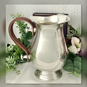 Vintage Water Pitcher / Water Pitcher Leather Handled Barware / Vintage Silver Plated Pitcher / Cold Drink Pitcher / Silver Plated Pitcher