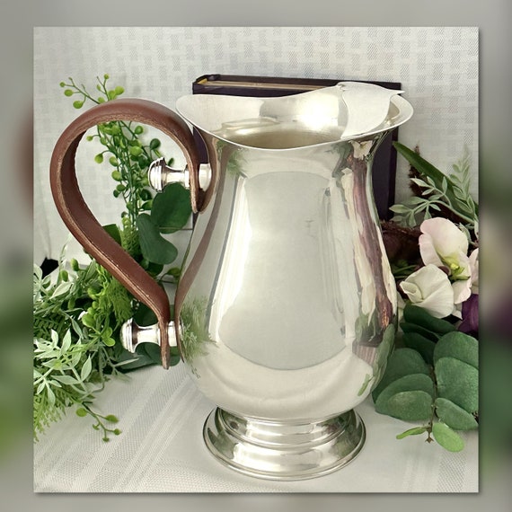 Vintage Water Pitcher / Water Pitcher Leather Handled Barware / Vintage Silver Plated Pitcher / Cold Drink Pitcher / Silver Plated Pitcher