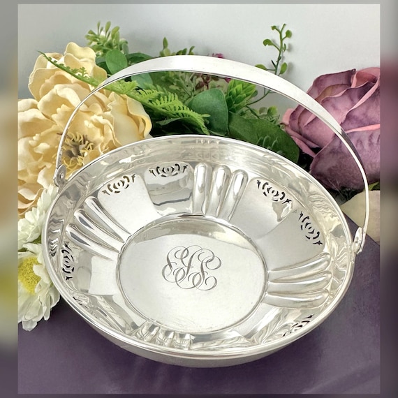 Sterling Silver Handled Bon Bon Brides Basket / Candy Dish Manchaster USA Mono