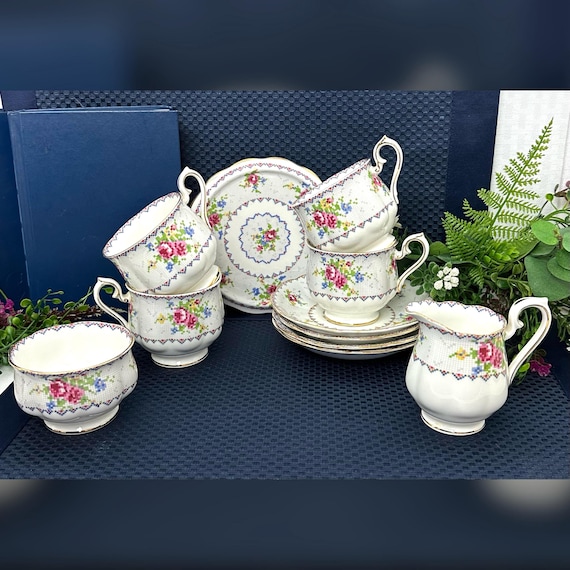 Petite Point Royal Albert Tea Cups & Saucers / Petite Point Creamer and Open Sugar Bowl / Royal Albert Tea Tile / Petite Point Set 11 Pcs