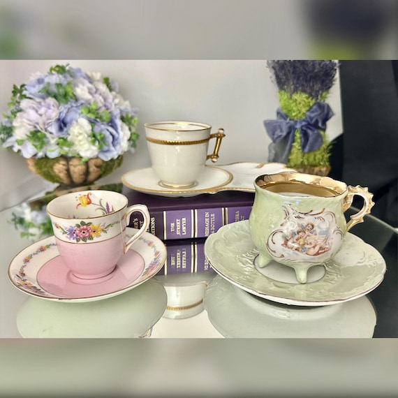 Vintage Tea Cups and Saucers / Mixed Vintage Floral Collectible Tea Cups / Antique Tea Cups  with Saucers / Collectible Victorian Tea Cups