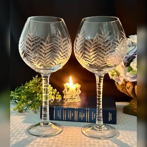 Tommy Bahama Palm Tree Wine Glasses / Palm Tree Etched Tommy Bohama Glasses / Tommy Bohama Palm Tree Leaves Etched Wine Glasses - 2