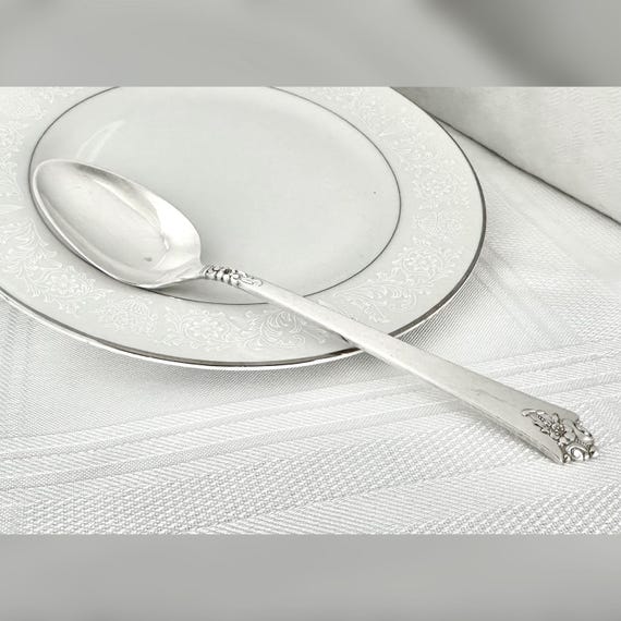 Castle Rose by Royal Crest Sterling Teaspoon / Castle Rose Sterling Silver Tea Spoon / Vintage Castle Rose Teaspoon / Royal Crest Spoon