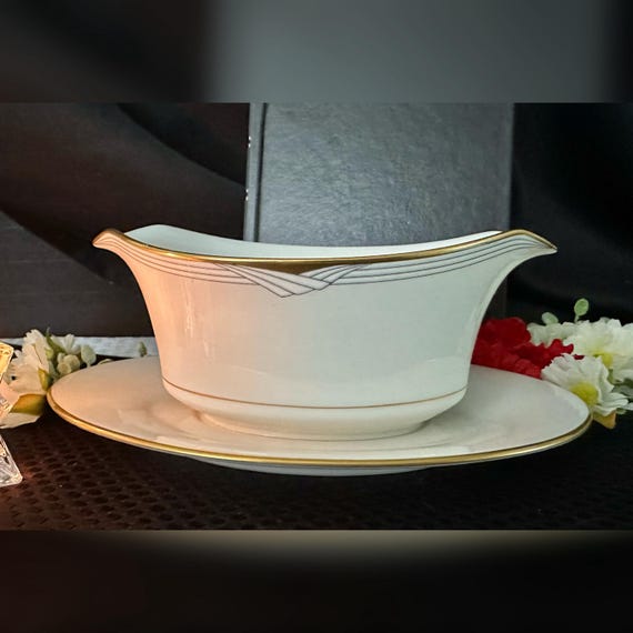 Noritake Golden Cove Gravy Boat / Golden Cove Gravy Boat / Gravy Boat with Attached Under Plate / Noritake Gravy Boat Serving Bowl - 1