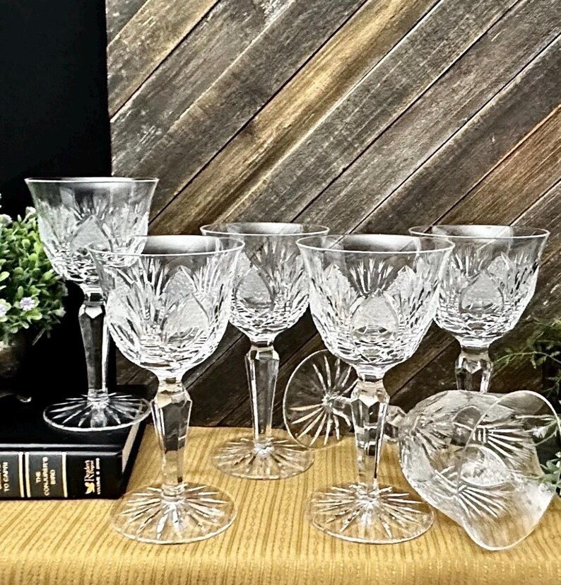 Bohemia 24% Lead Crystal Wine Glasses Set of 6 Cut Crystal Boxed Vintage bild 4
