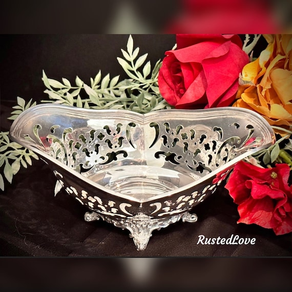 Tiffany and Co Sterling Nut Bowl / Vintage Tiffany Silver Bowl / Sterling Silver Trinket Dish / Tiffany Candy Bowl Bowl /  Monogramed *